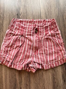American Eagle Outfitters Red and White Striped High-Waist Shorts size 0